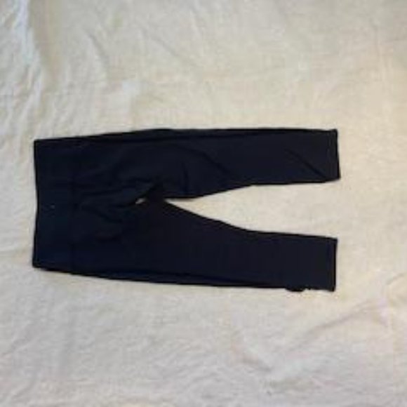 Lululemon Cropped Black Leggings - Picture 7 of 9